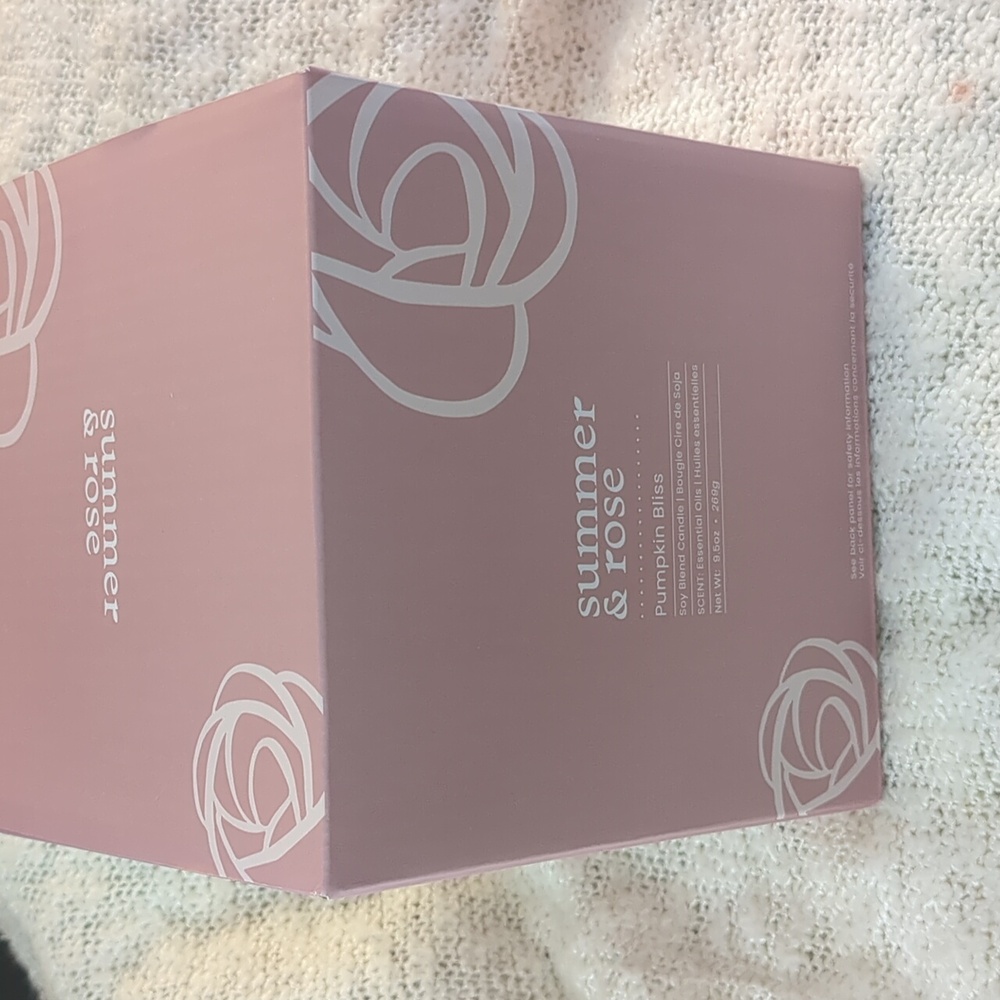 Summer & Rose Pumpkin Bliss Soy Blend Candle, 269g/9.5oz(4"x3"x3.5") - Picture 3 of 16